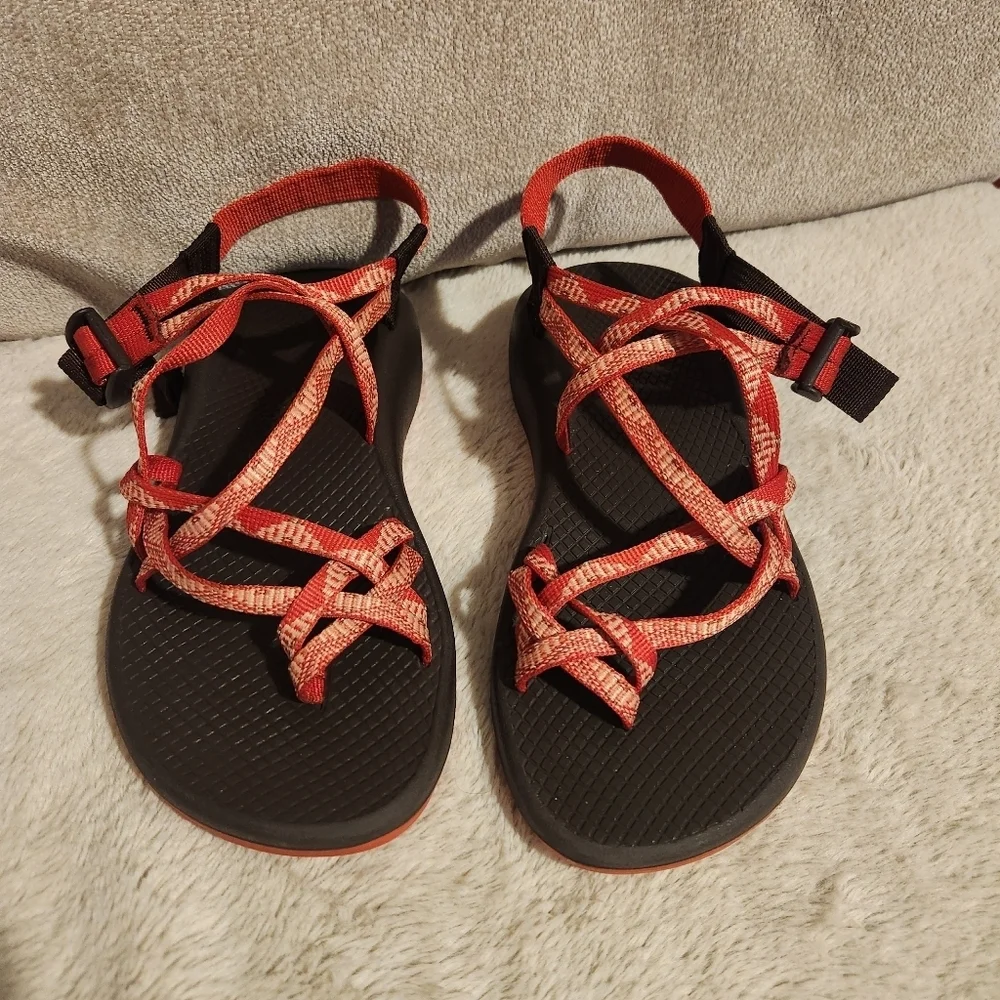 CHACO SANDAL'S Stylish Red Strappy Sandals for Women SIZE W8